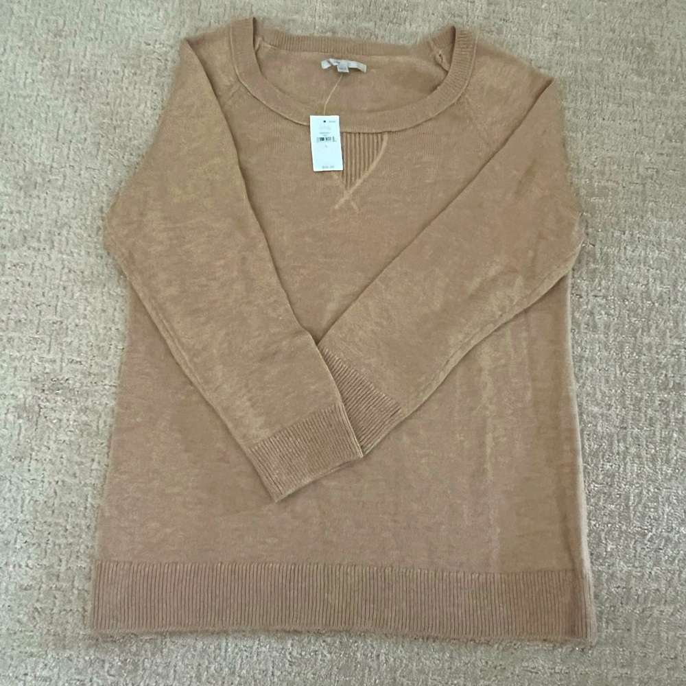 NWT Gap Beige Crew Sweater
